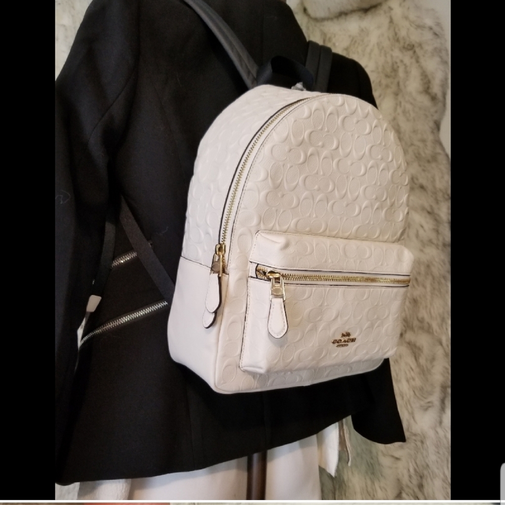 COACH 2P SIGNATURE EMBOSSED BACKPACK XL WRISTLET - Picture 4 of 12